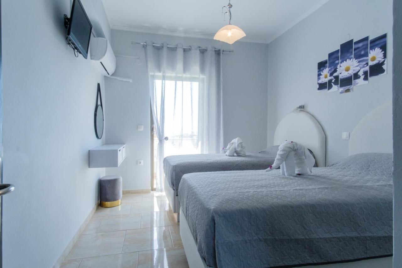 Akis Villa Studios & Apartment With Pool By Hotelius Агиос Георгиос Пагон Екстериор снимка