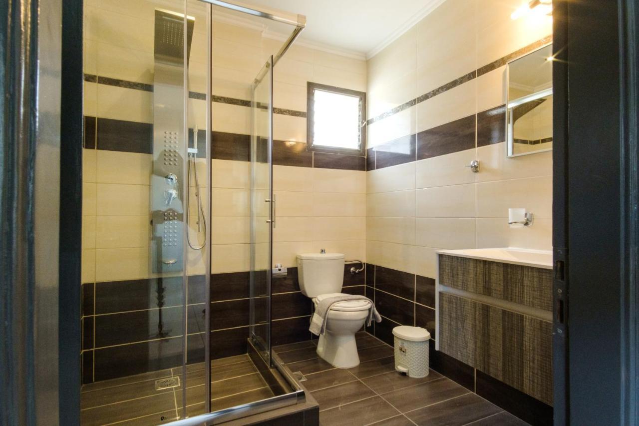 Akis Villa Studios & Apartment With Pool By Hotelius Агиос Георгиос Пагон Екстериор снимка