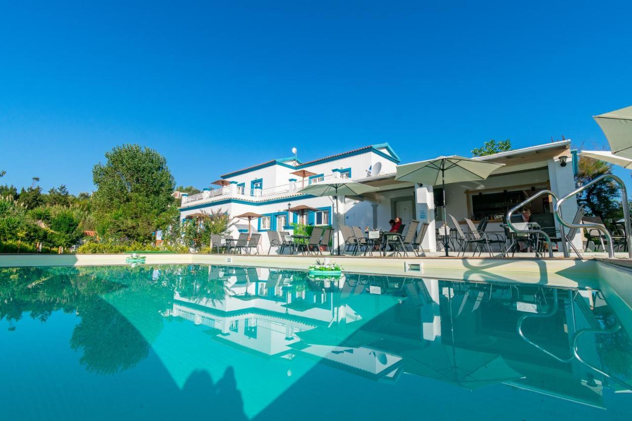 Akis Villa Studios & Apartment With Pool By Hotelius Агиос Георгиос Пагон Екстериор снимка
