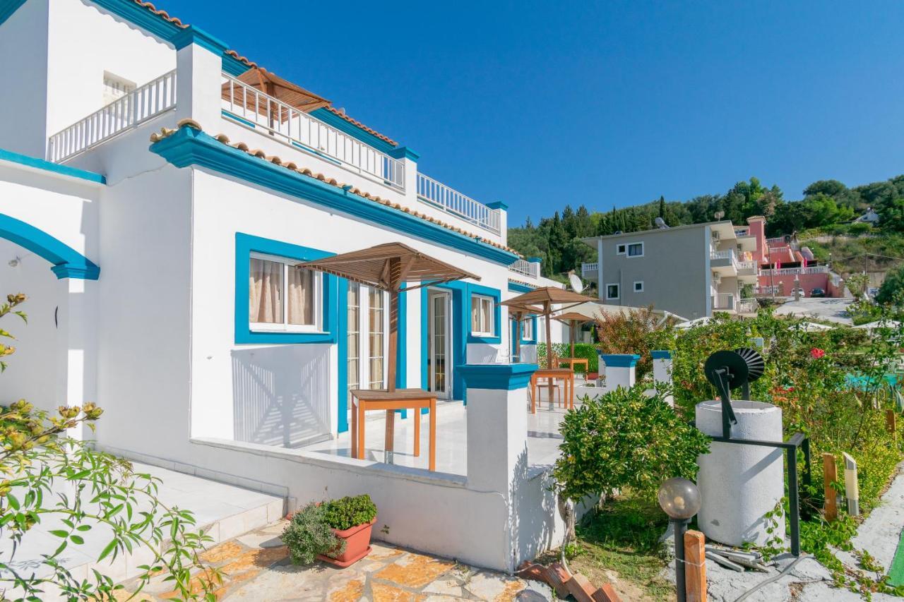 Akis Villa Studios & Apartment With Pool By Hotelius Агиос Георгиос Пагон Екстериор снимка