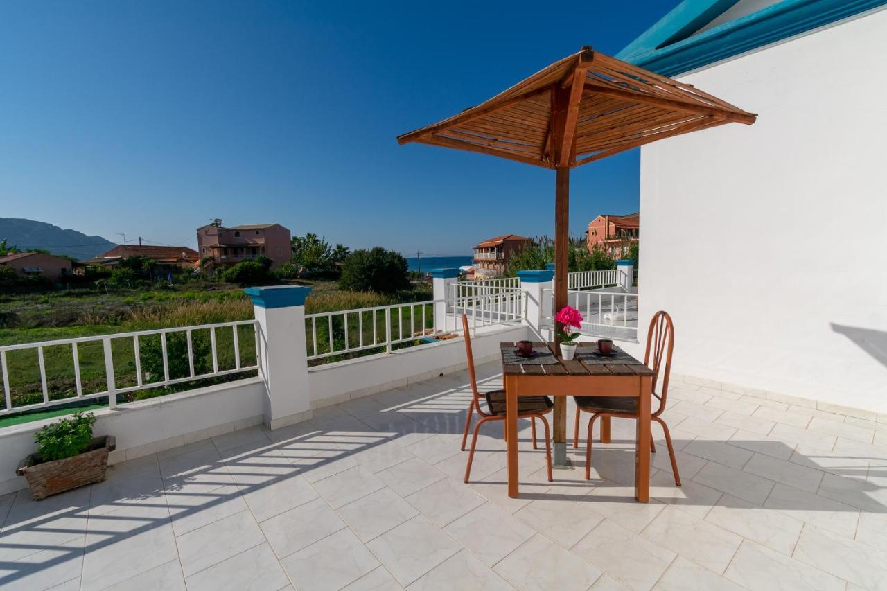 Akis Villa Studios & Apartment With Pool By Hotelius Агиос Георгиос Пагон Екстериор снимка
