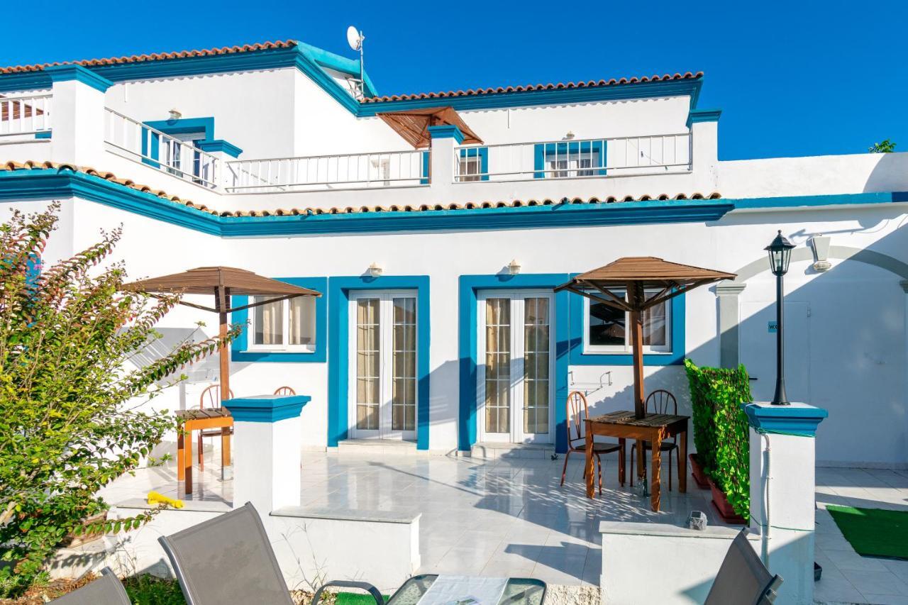 Akis Villa Studios & Apartment With Pool By Hotelius Агиос Георгиос Пагон Екстериор снимка